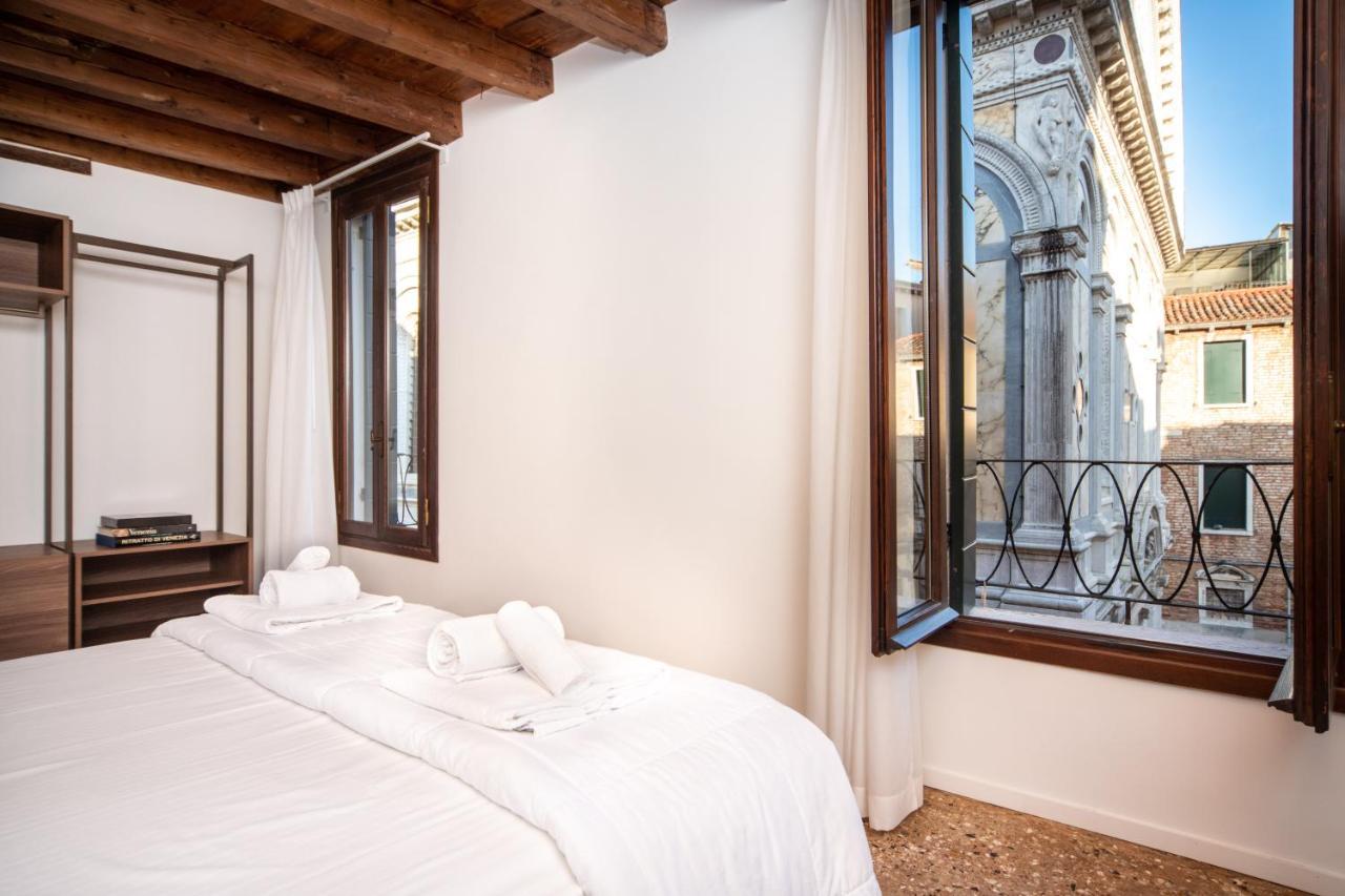Palazzo Miracoli Venice